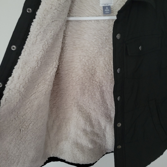 Old Navy Faux Sherpa Lined Jacket - Picture 4 of 6